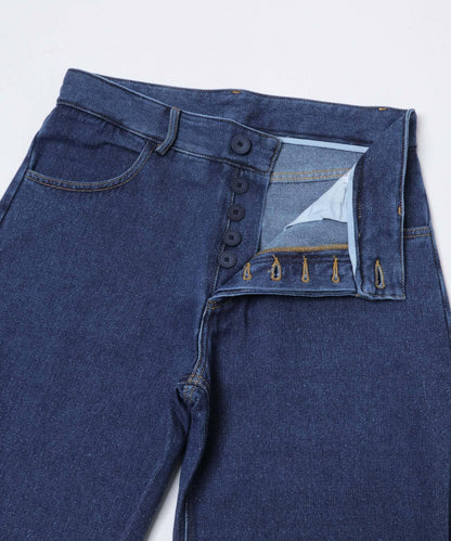 BASERANGE GRASS SHORTS 休閒短褲