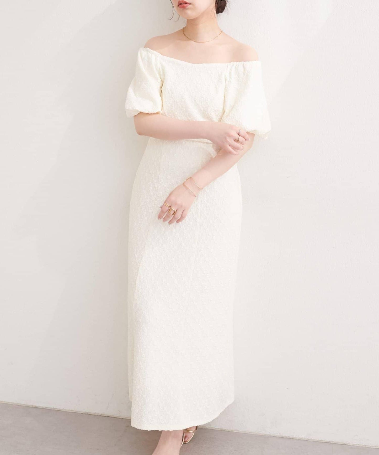 〈mizu〉 後背扭結壓紋提花連衣裙