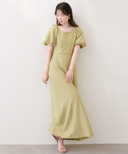 〈mizu〉 後背扭結壓紋提花連衣裙