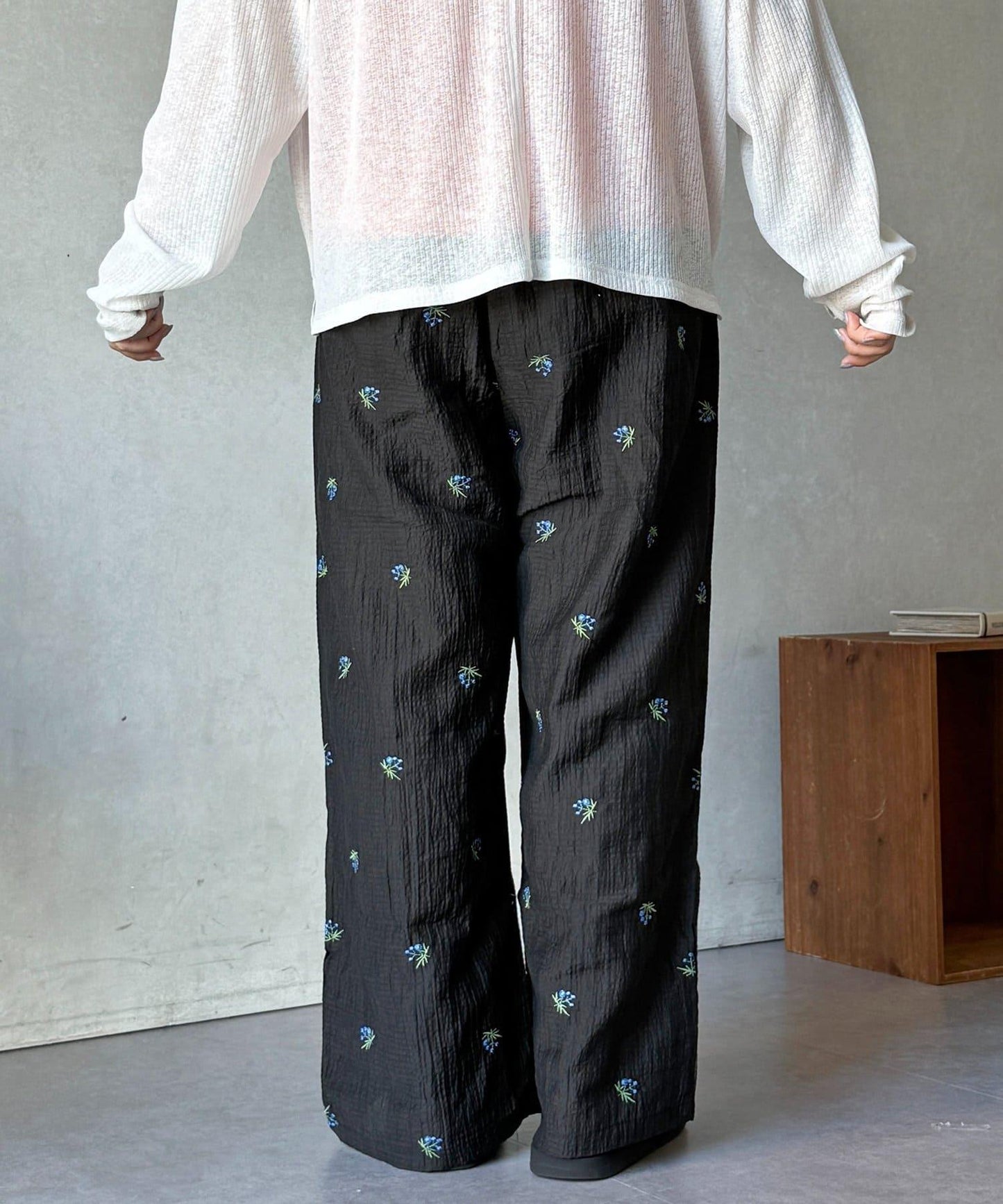 透感花卉刺繡 褲子