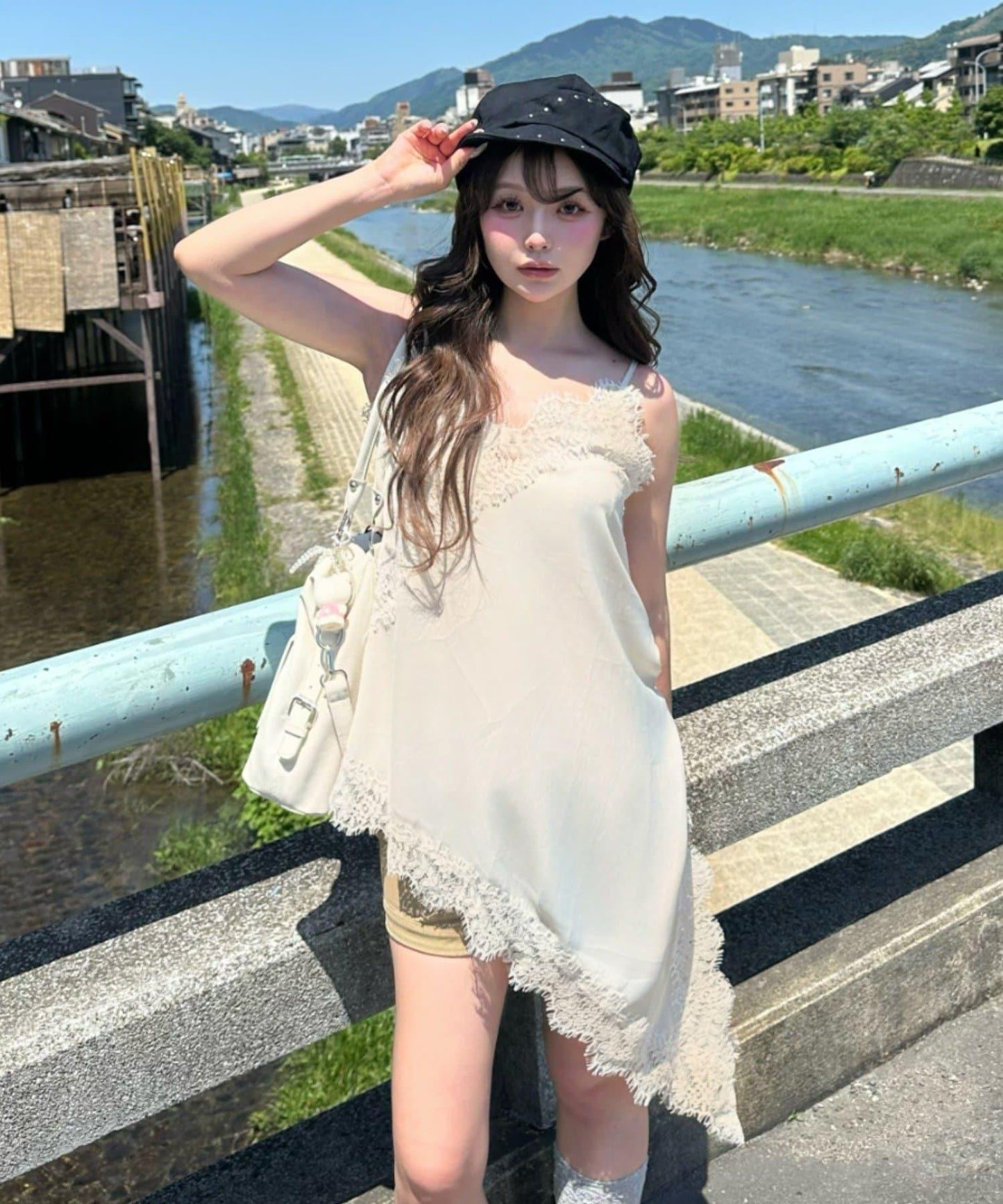 啞光緞面蕾絲吊帶背心