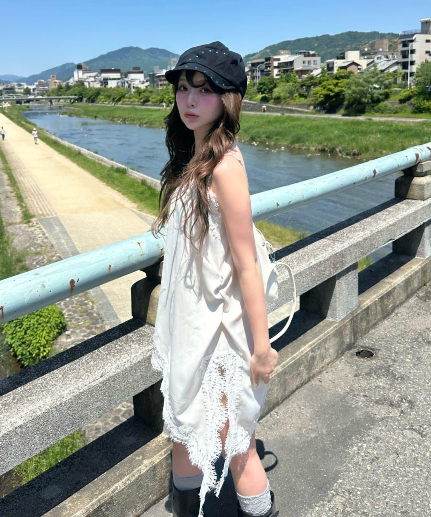 啞光緞面蕾絲吊帶背心