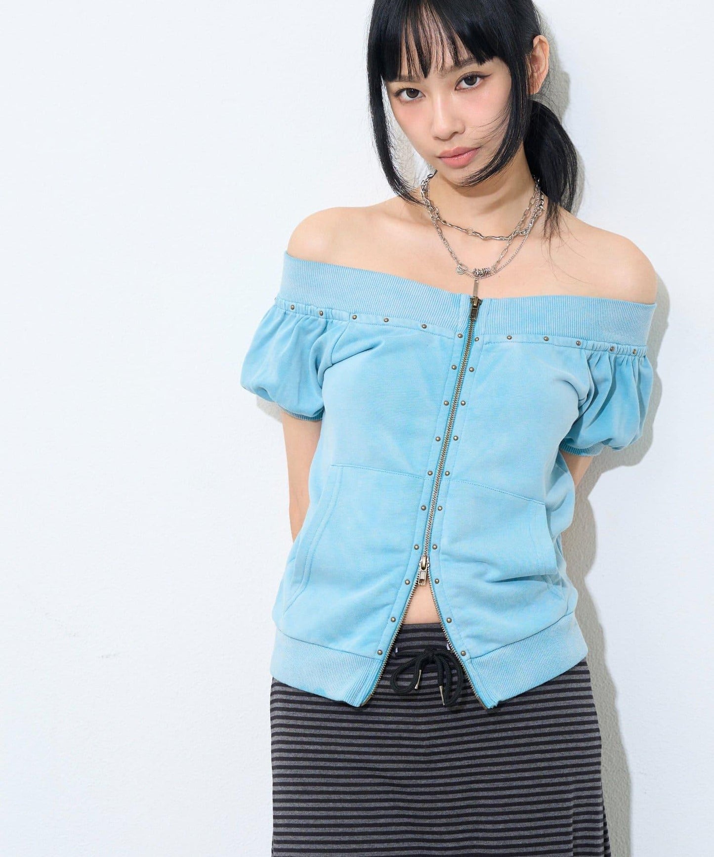 【WEB限定】フロントジップスタッズSSトップス