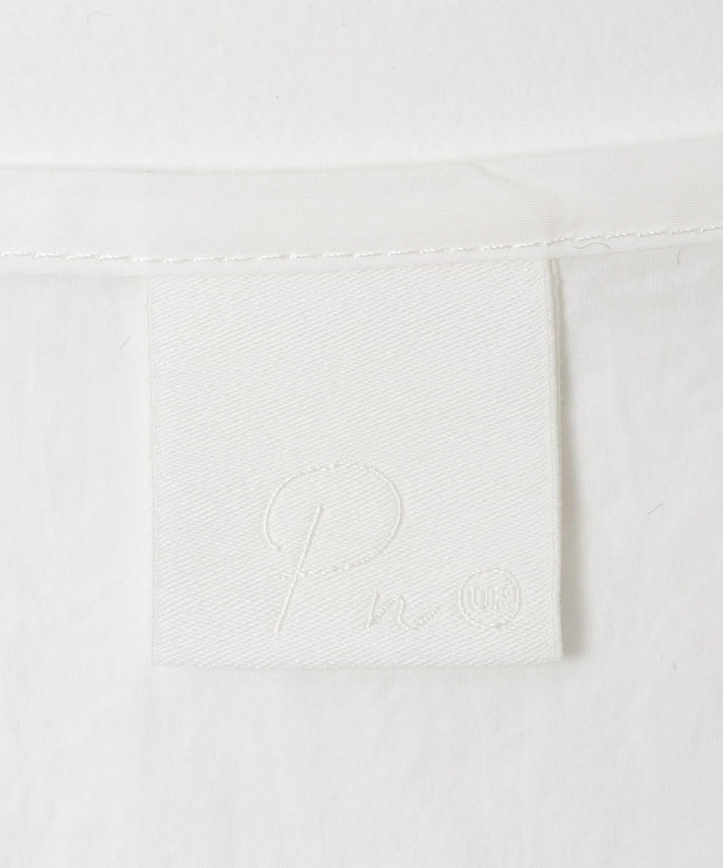 Picchi nia PRESSED WHITE