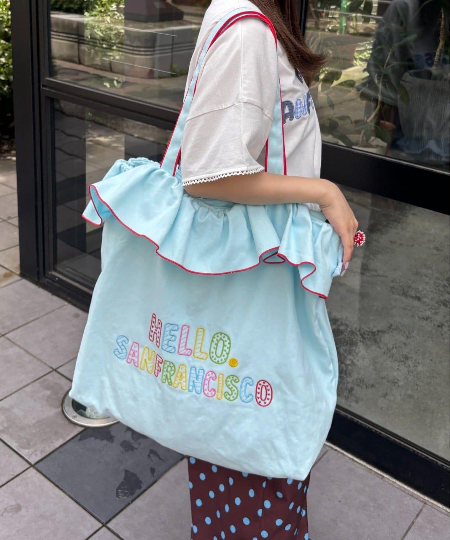 HELLO.SANFRANCISCO 荷葉邊刺繡 大號托特包