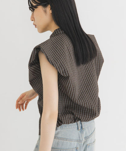 泡泡袖格紋襯衫