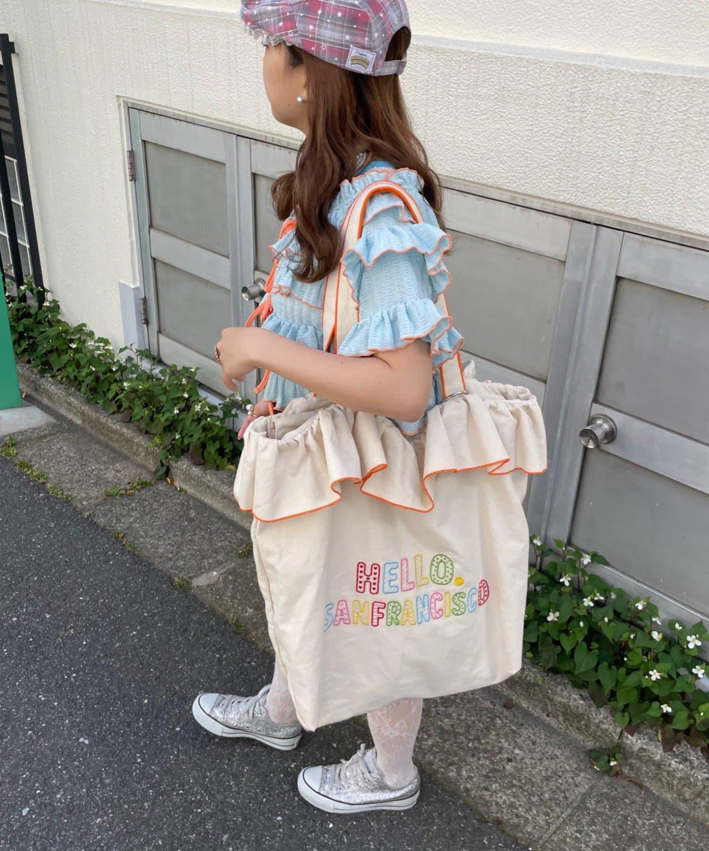 HELLO.SANFRANCISCO 荷葉邊刺繡 大號托特包