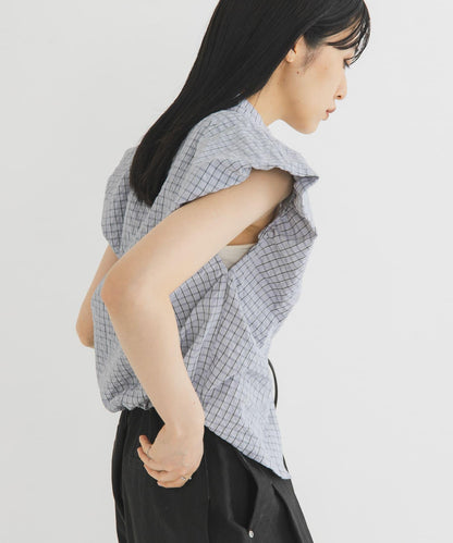 泡泡袖格紋襯衫