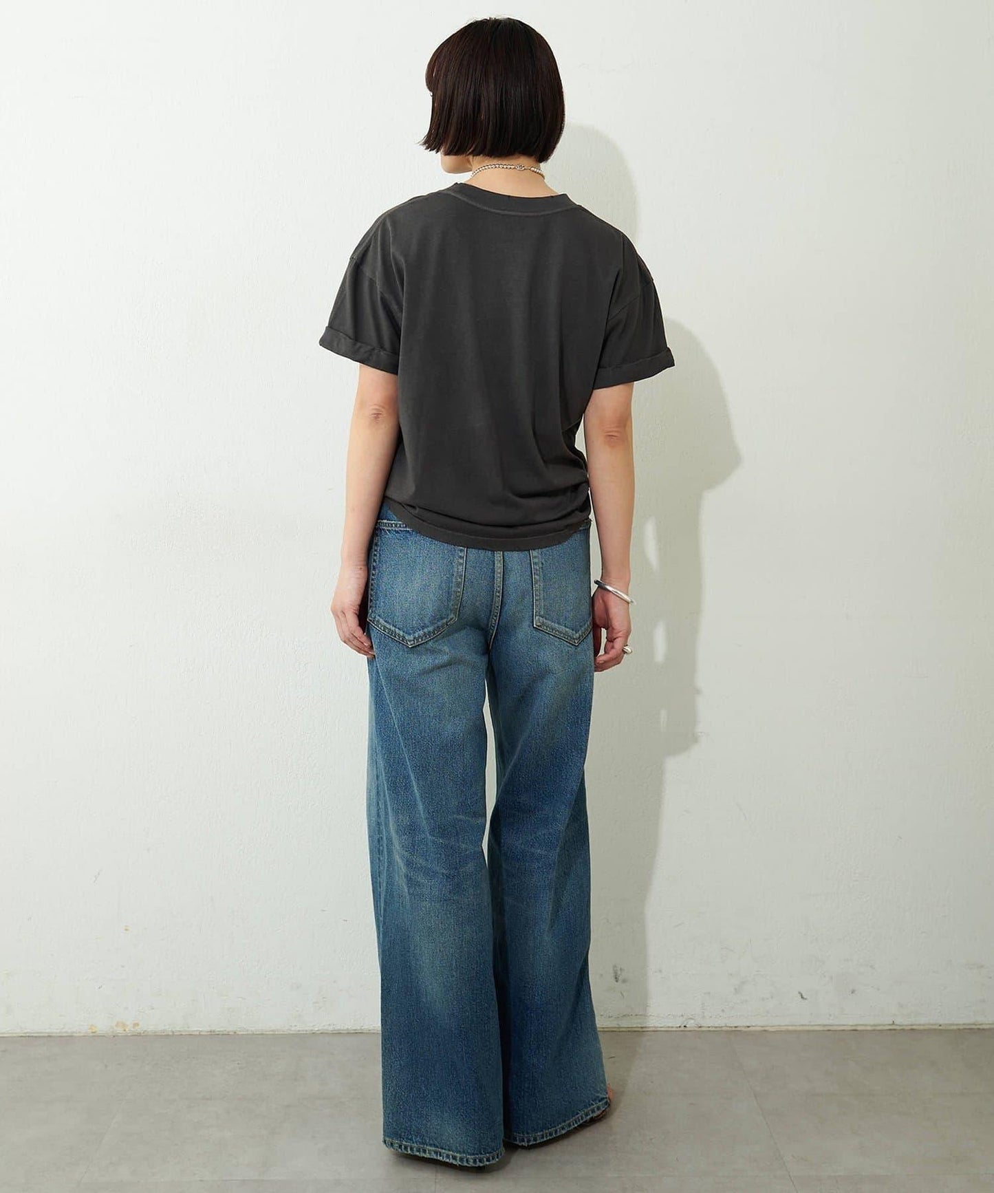 UNFORTUNATE PORTRAIT WHIM TEE 特別款 T恤