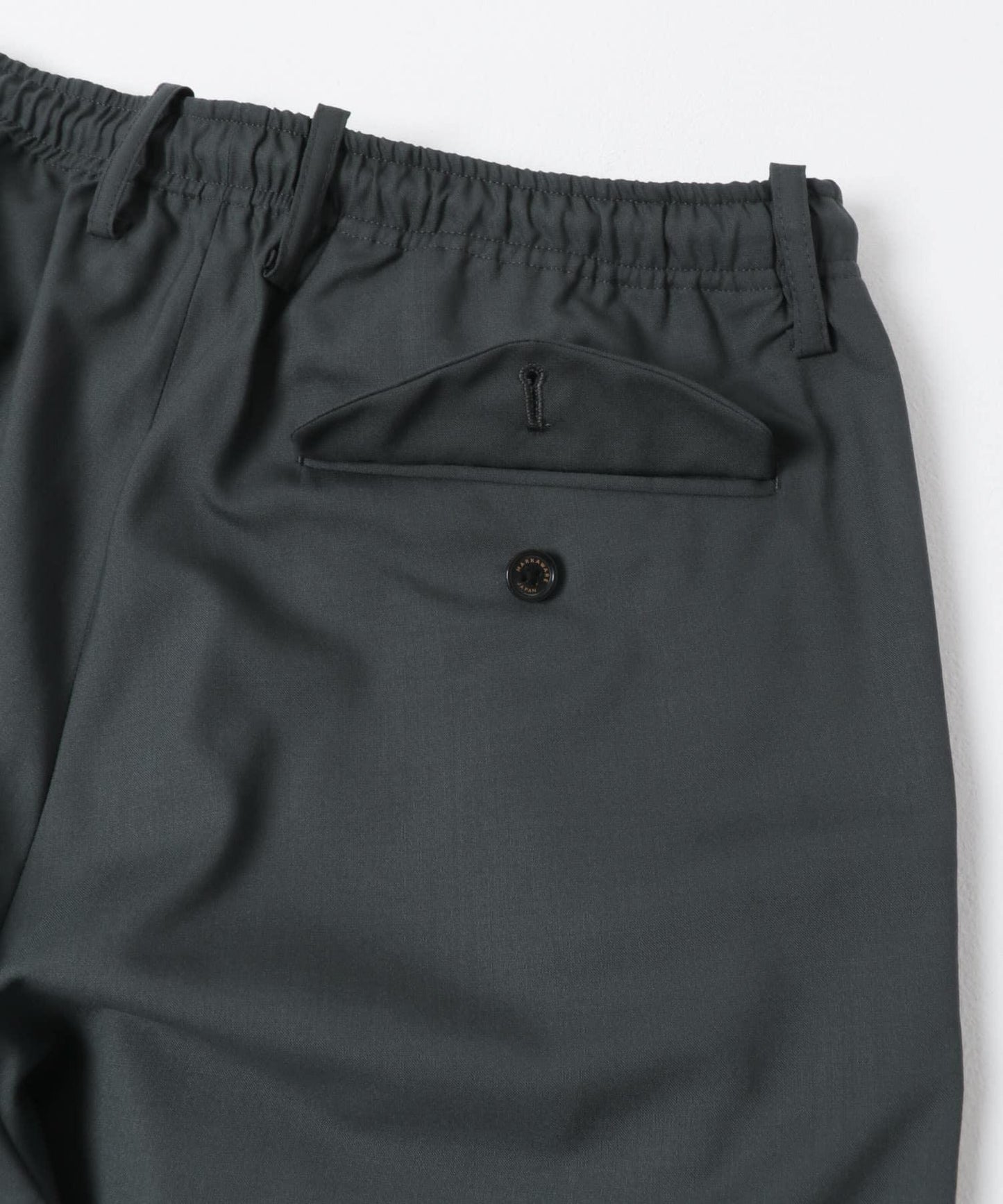 MARKAWARE TRIPLE PLEATED EASY TR