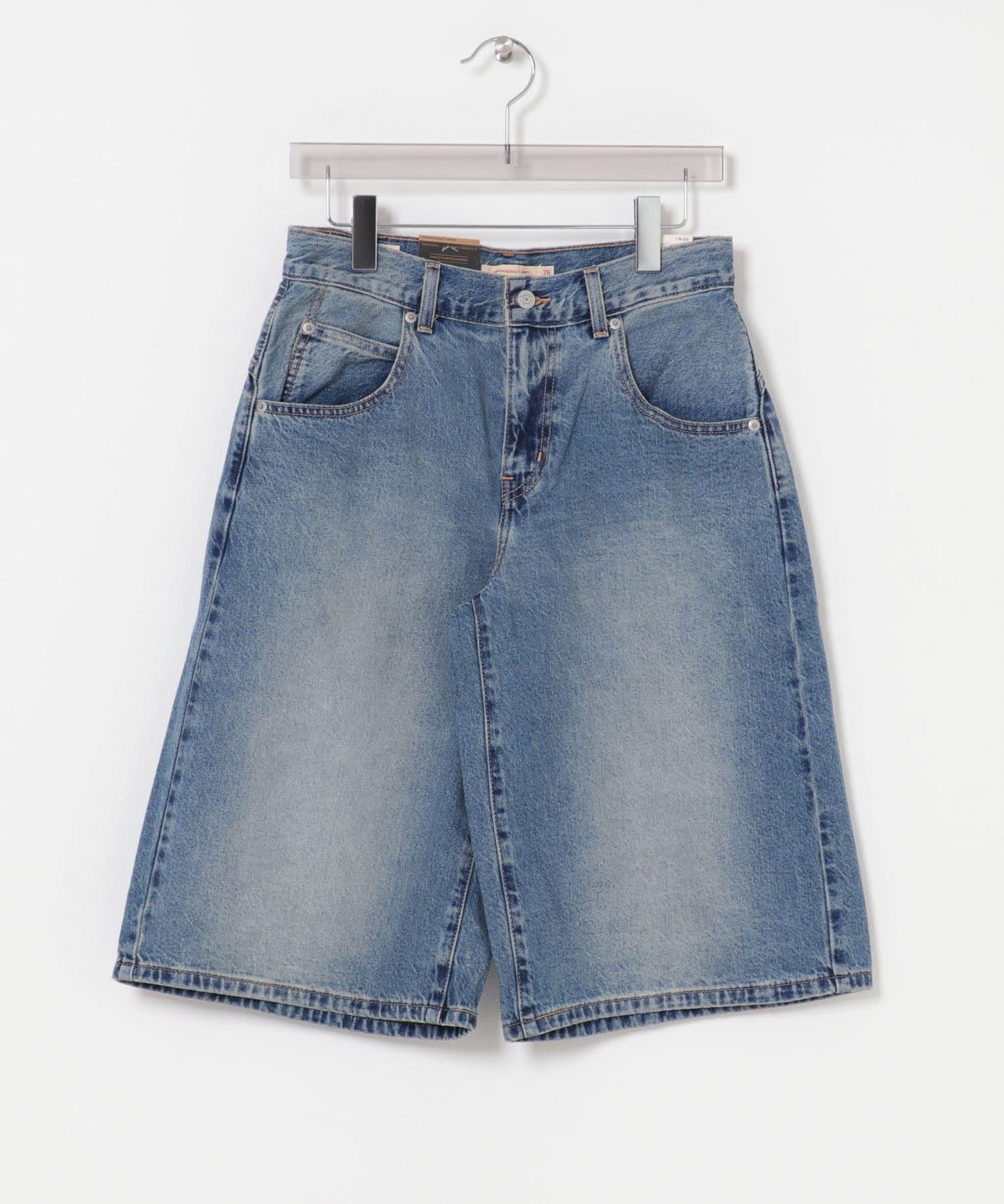 超寬鬆版 LEVI’S SUPER BAGGY JORT 短褲