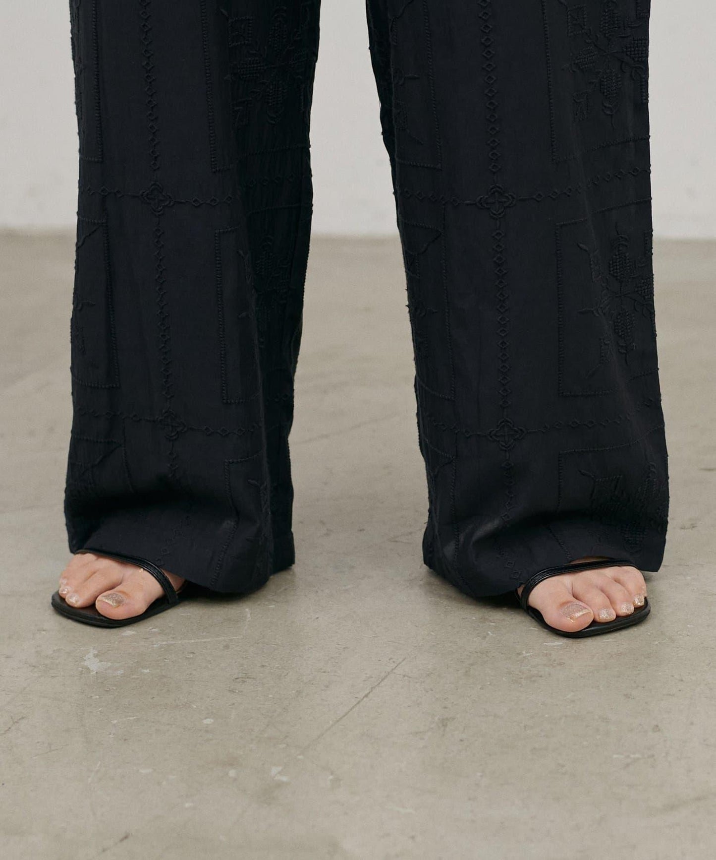 拼接刺繡休閒褲