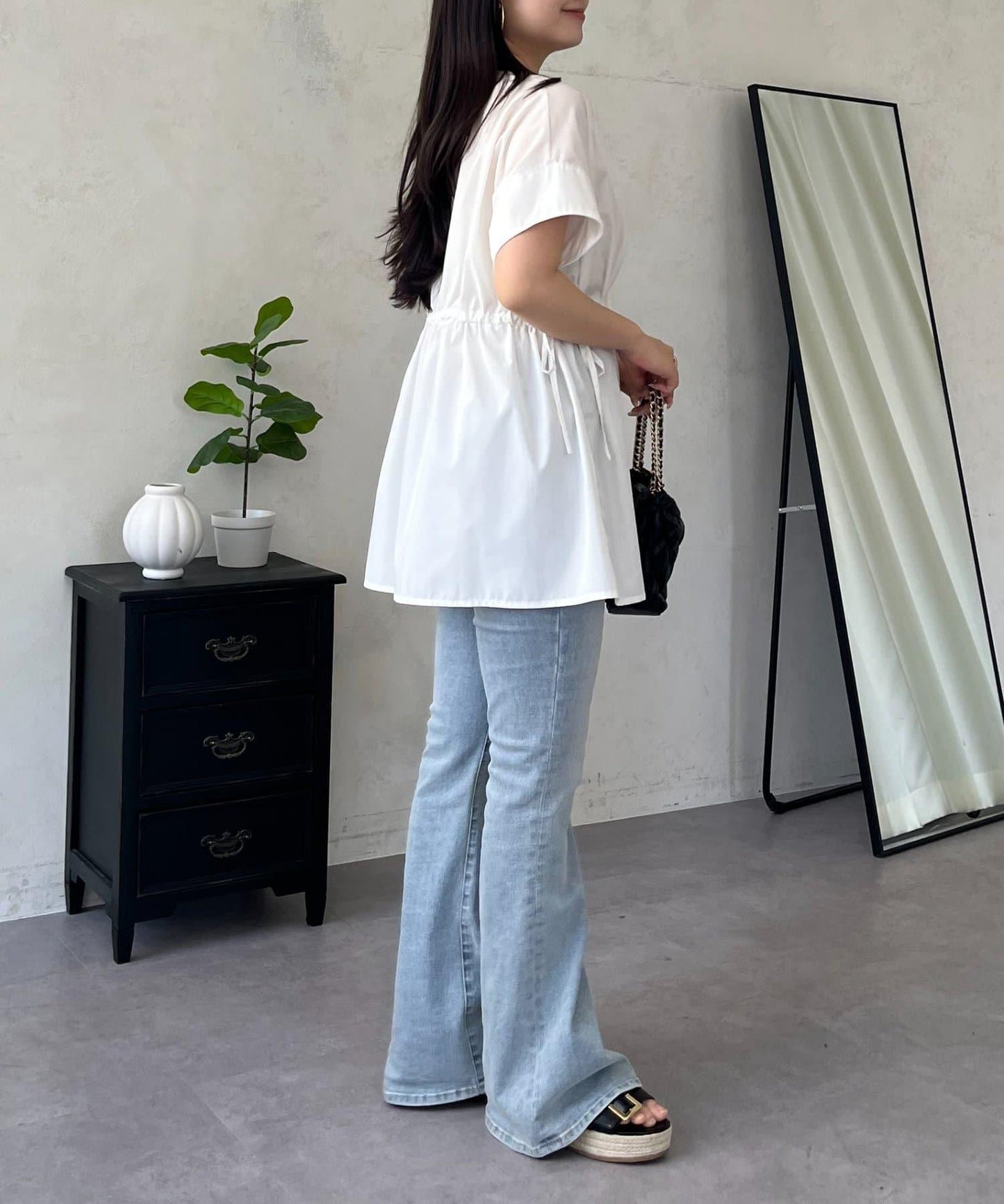 側邊蝴蝶結 V領 抽褶荷葉擺 襯衫