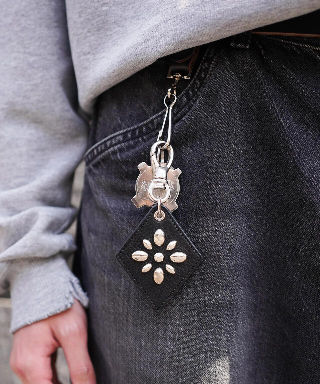 SPURK STUDS KEY HOLDER 鉚釘裝飾鑰匙扣
