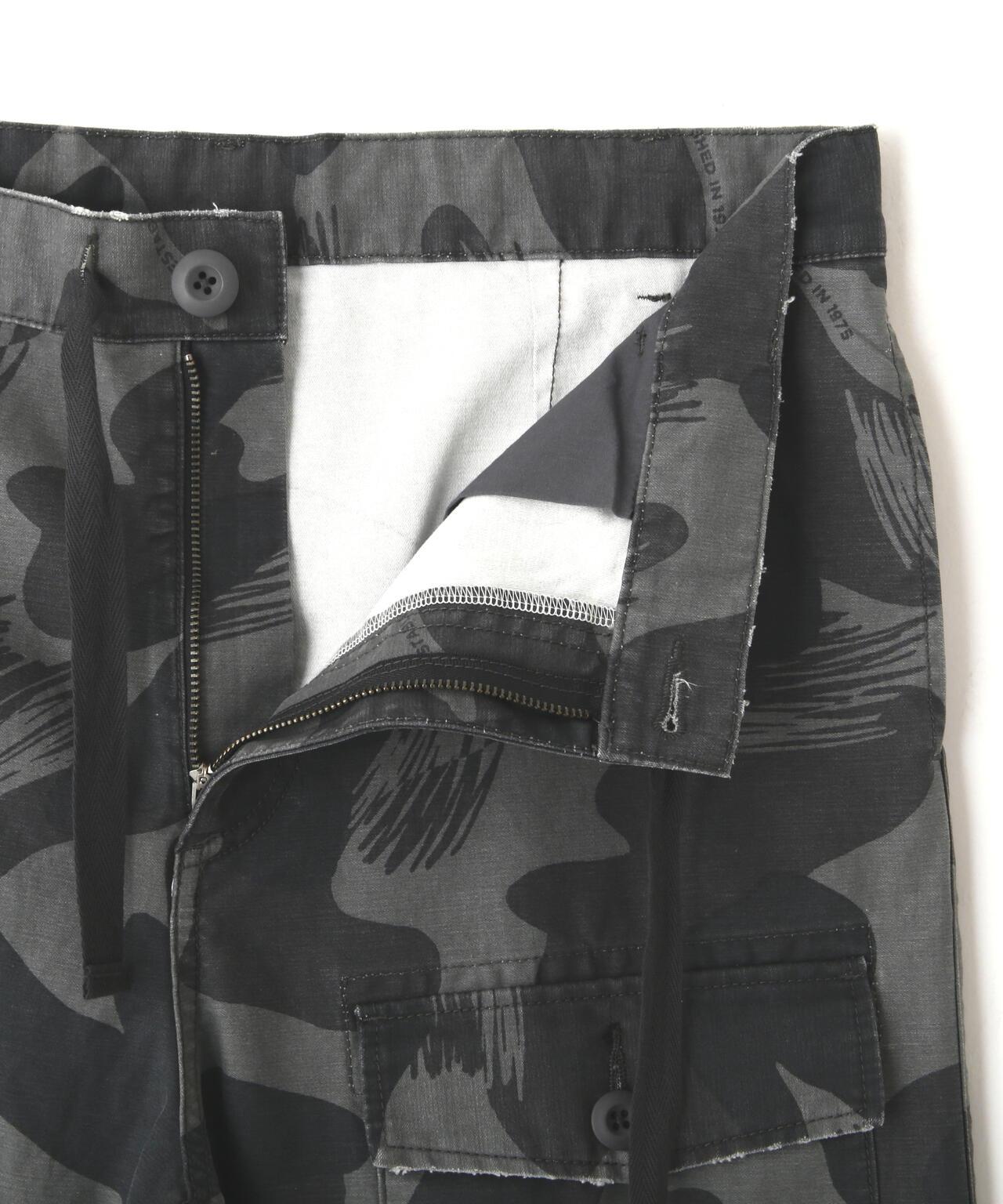 《WOMAN》 CAMOUFLAGE CARGO LONG PANTS 迷彩工裝長褲