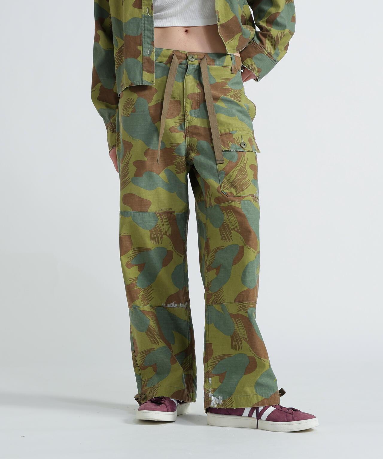 《WOMAN》 CAMOUFLAGE CARGO LONG PANTS 迷彩工裝長褲