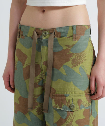 《WOMAN》 CAMOUFLAGE CARGO LONG PANTS 迷彩工裝長褲