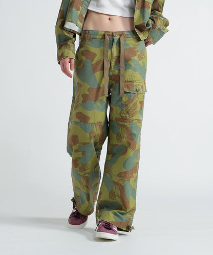 《WOMAN》 CAMOUFLAGE CARGO LONG PANTS 迷彩工裝長褲