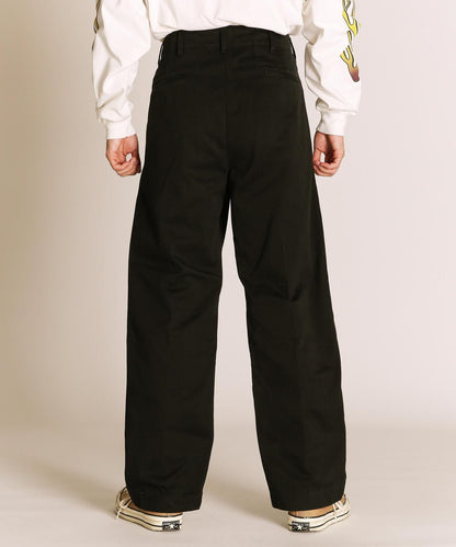 CHINO TROUSERS 斜紋棉布長褲