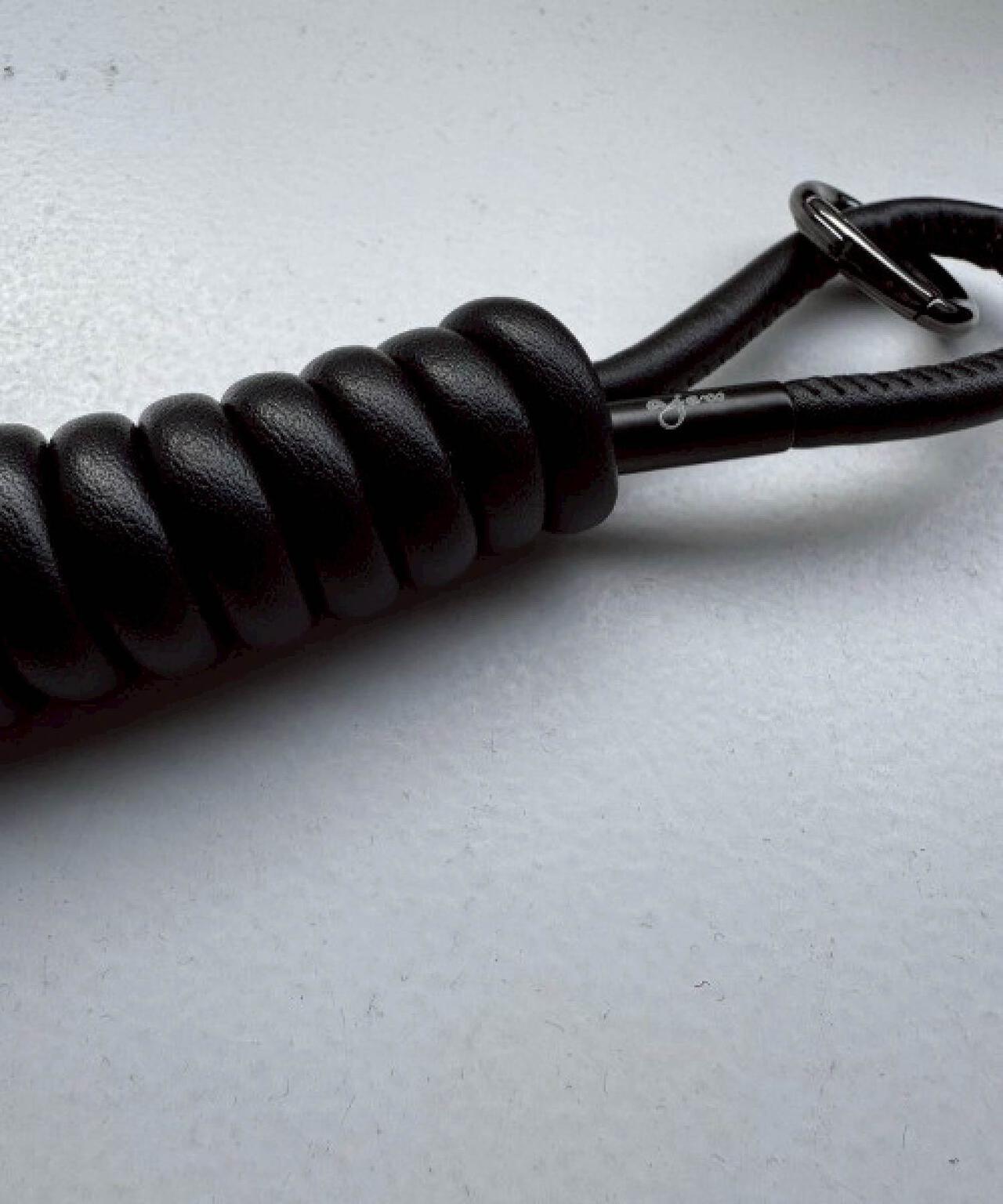 ajew エジュー 聯名 螺旋設計 Coil strap 掛繩