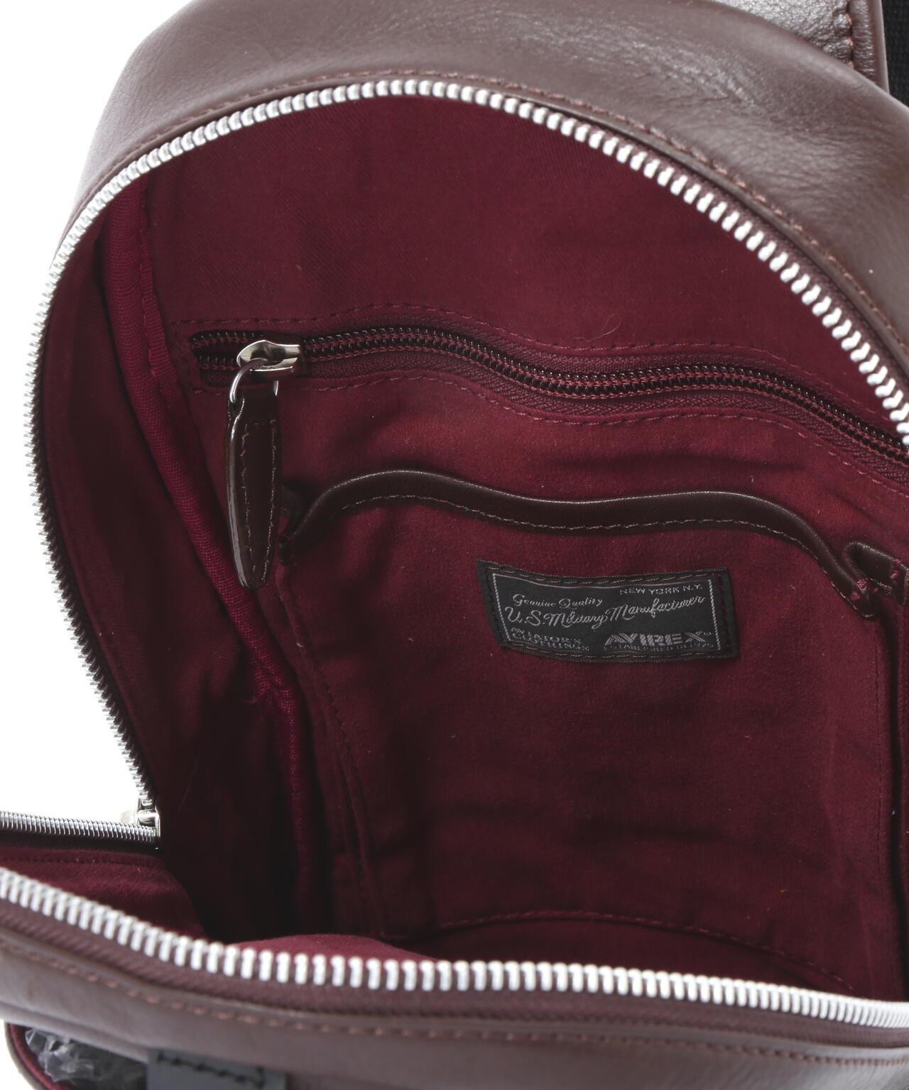 VARSITY LEATHER ONE SHOULDER BAG 單肩包 AVX5629