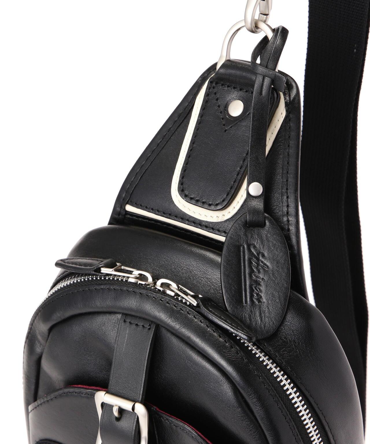 VARSITY LEATHER ONE SHOULDER BAG 單肩包 AVX5629