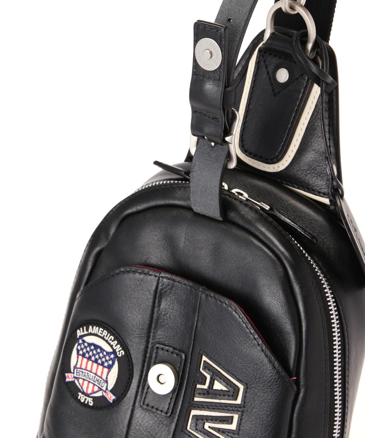VARSITY LEATHER ONE SHOULDER BAG 單肩包 AVX5629
