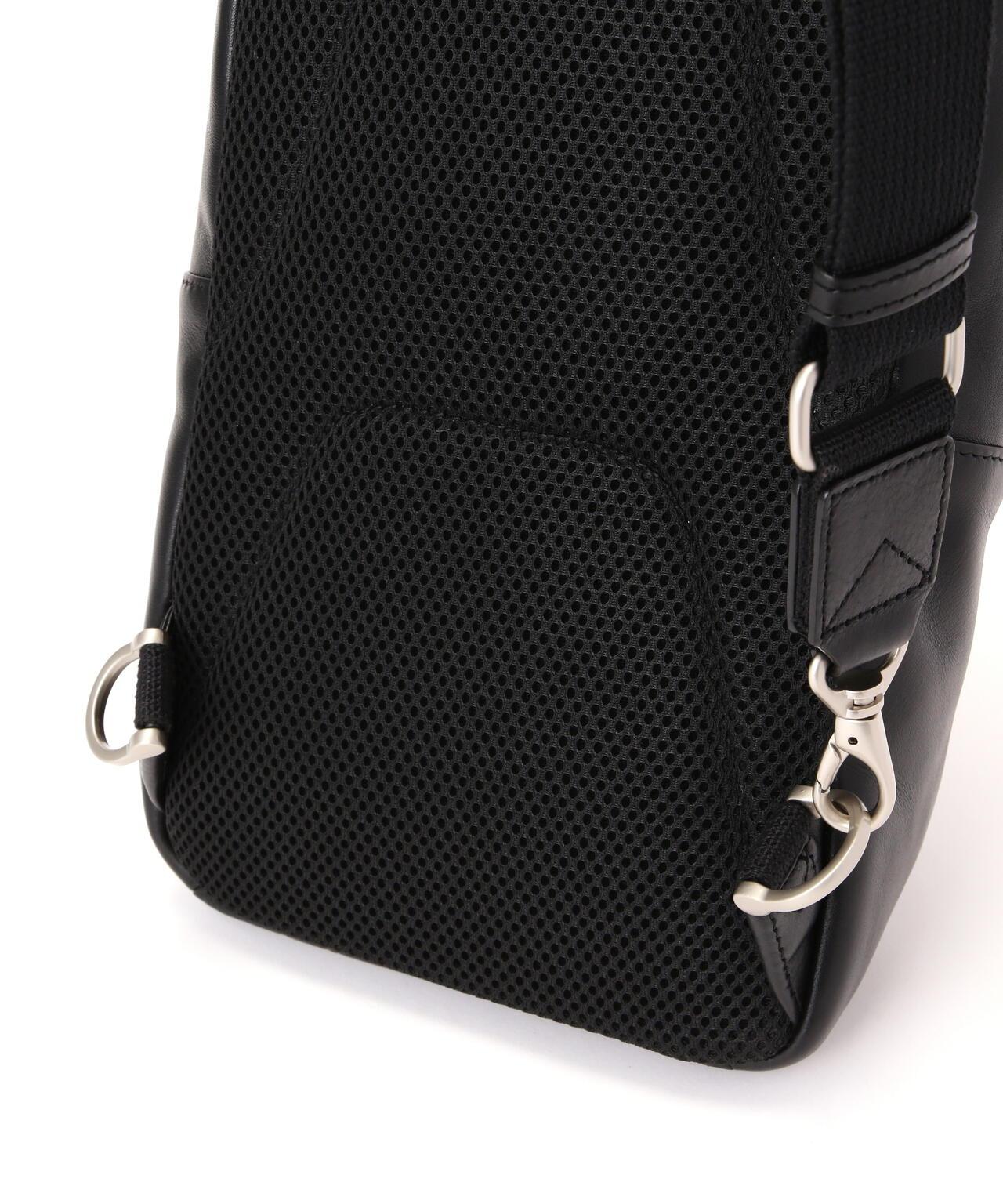 VARSITY LEATHER ONE SHOULDER BAG 單肩包 AVX5629