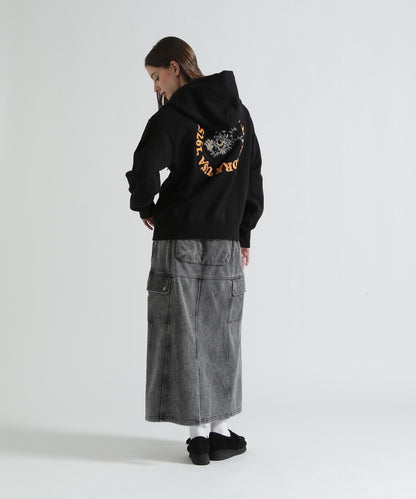 SAGARA CIRCLE LOGO TOMCAT ZIP PARKA 連帽外套