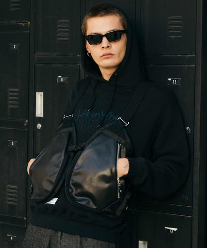 LEATHER LUGGAGE VEST 皮革背心
