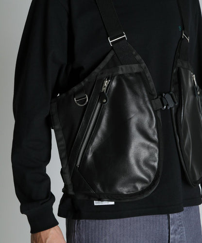 LEATHER LUGGAGE VEST 皮革背心
