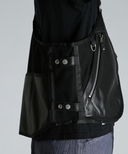 LEATHER LUGGAGE VEST 皮革背心