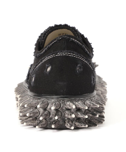 DIRTY SPIKE TOE CAP SNEAKER 運動鞋