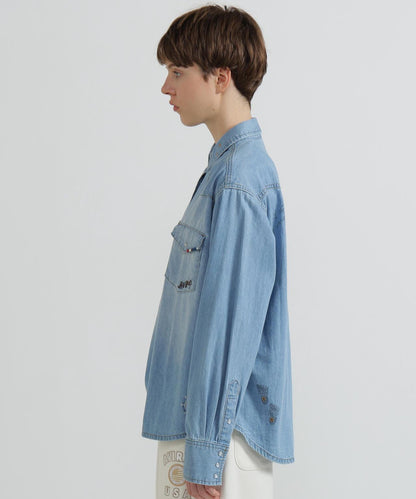 WOMAN DENIM SHIRT WITH GRAFFITI PRINT 牛仔襯衫