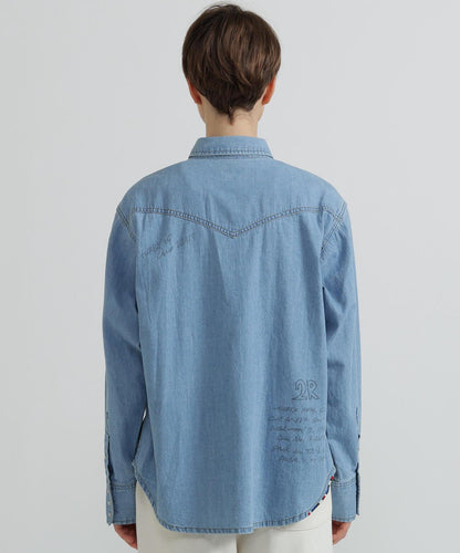 WOMAN DENIM SHIRT WITH GRAFFITI PRINT 牛仔襯衫