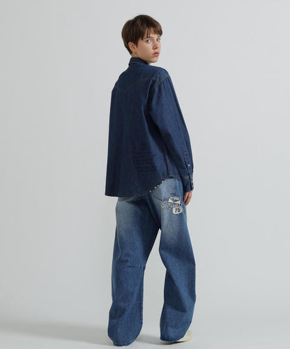 WOMAN DENIM SHIRT WITH GRAFFITI PRINT 牛仔襯衫