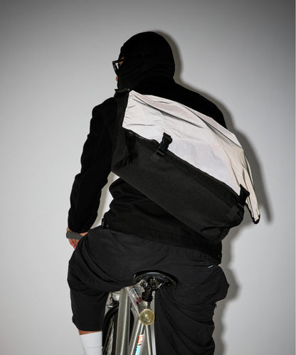 PACKING BLACK REFLECTIVE MESSENGER 反光郵差包