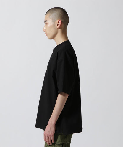 CORE LOGO EMBROIDERY T恤 《&DEPOT限定》