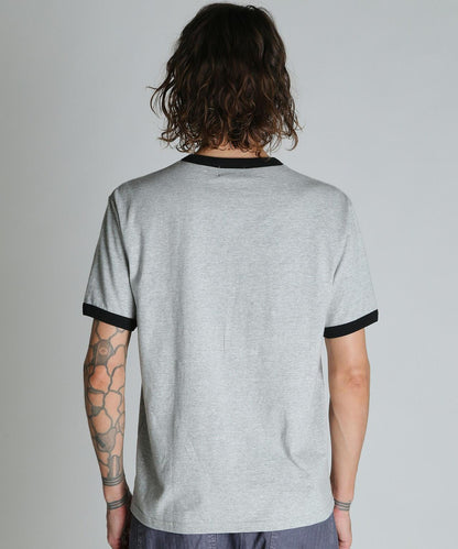 TRUST RUST RINGER T-SHIRT 撞色領T恤