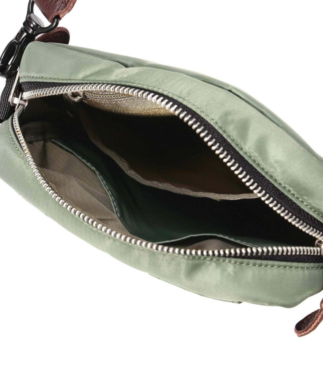 FLIGHT NYLON ”VERTICAL SHOULDER BAG” 單肩包