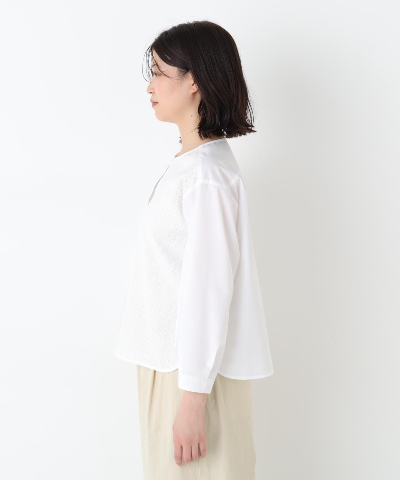 《洗える / Good Price》 網眼蕾絲V領襯衫