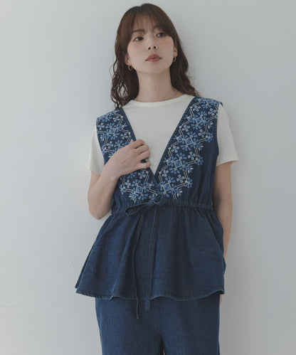 十字刺繡荷葉擺揹帶連體褲