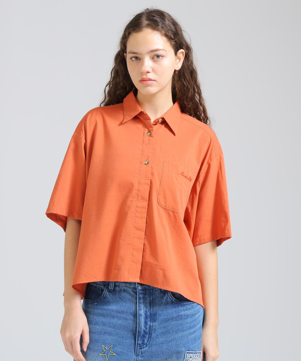 WOMAN H/S BACK GATHER DETAILS 襯衫（直營店限定）