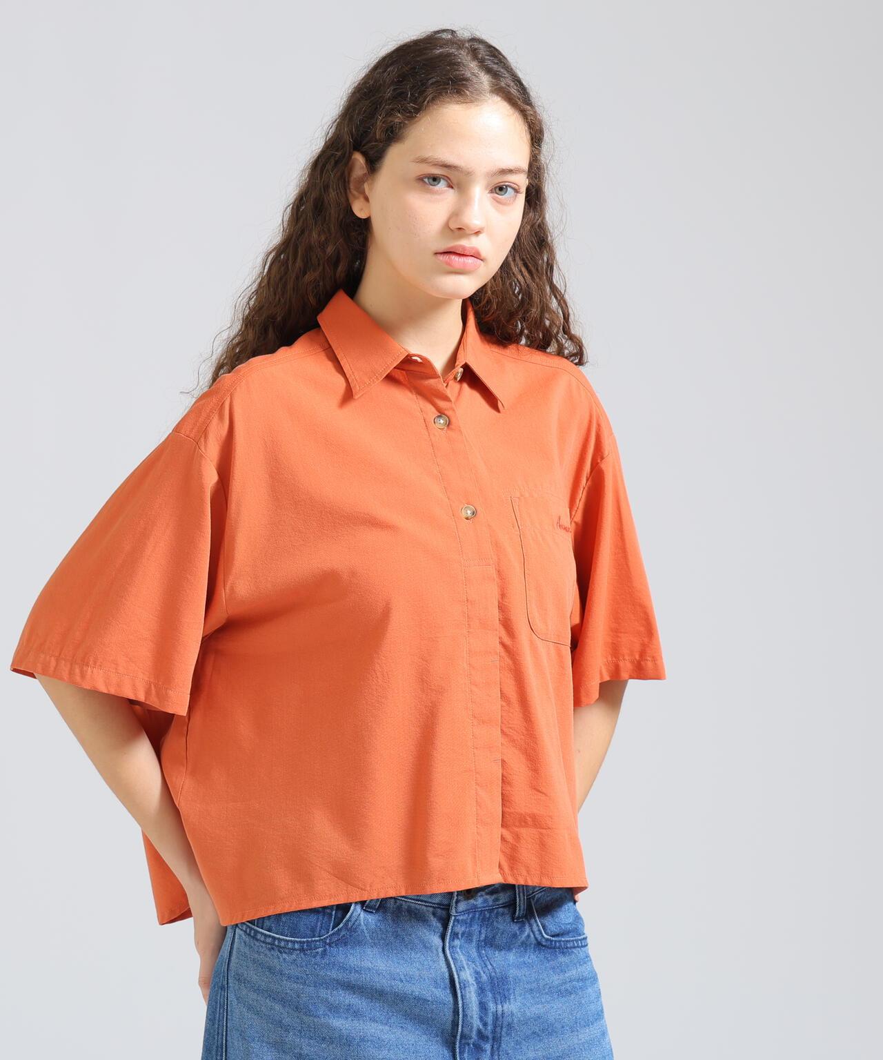 WOMAN H/S BACK GATHER DETAILS 襯衫（直營店限定）