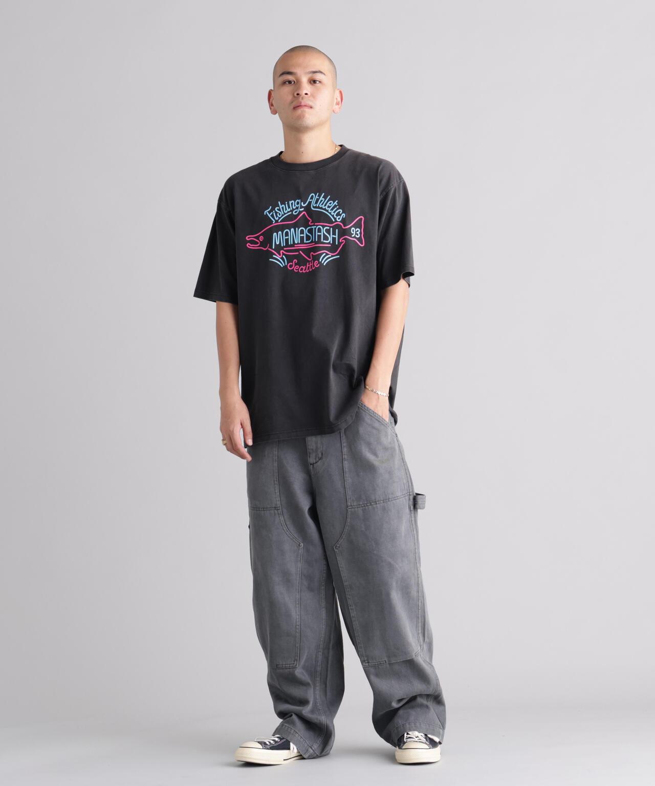 MANASTASH PUMICE TEE NEON SIGN 印花T恤