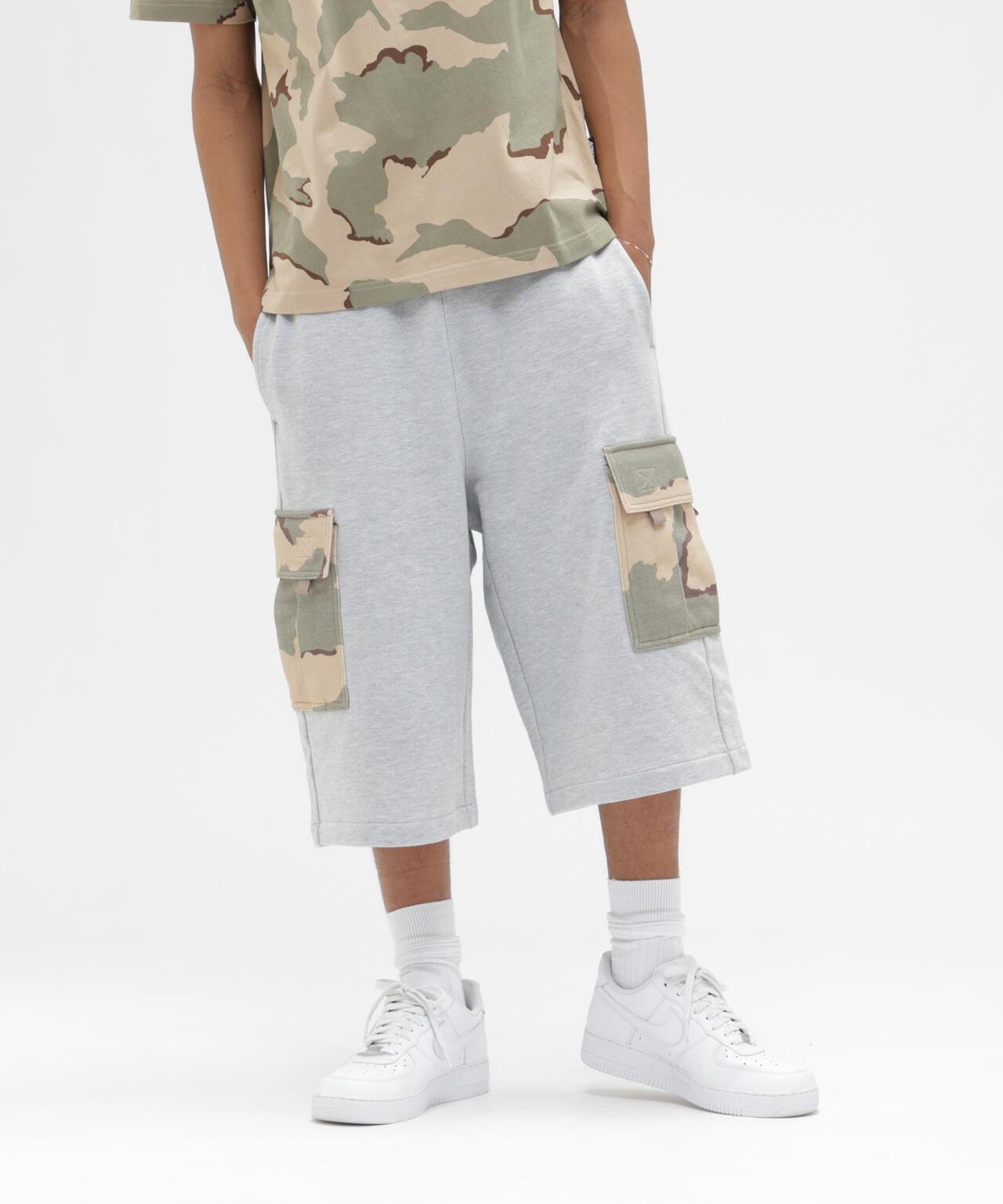 SWEAT CAMO CARGO SHORTS 休閒短褲
