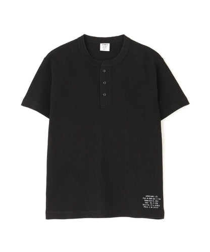 MINI WAFFLE HENRY NECK T-SHIRT “STENCIL” T恤