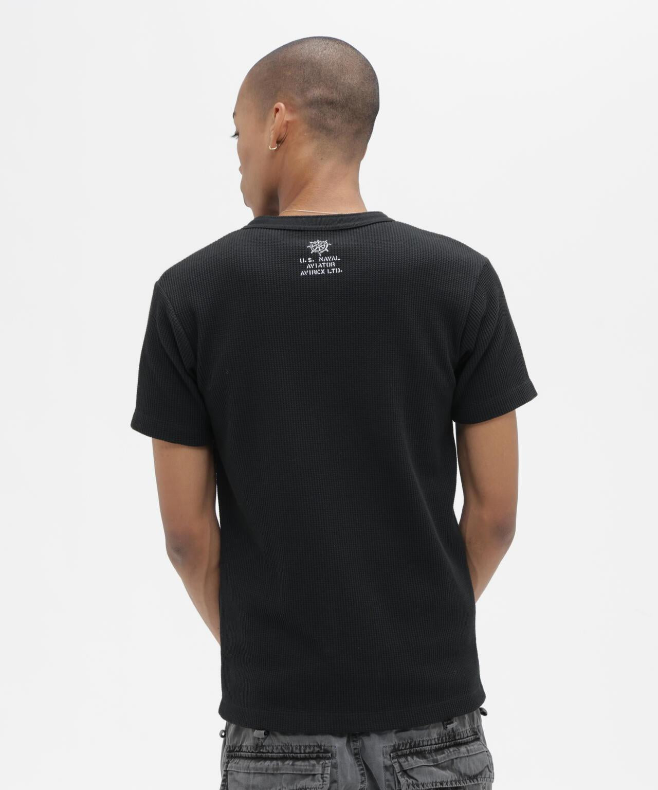 MINI WAFFLE HENRY NECK T-SHIRT “STENCIL” T恤