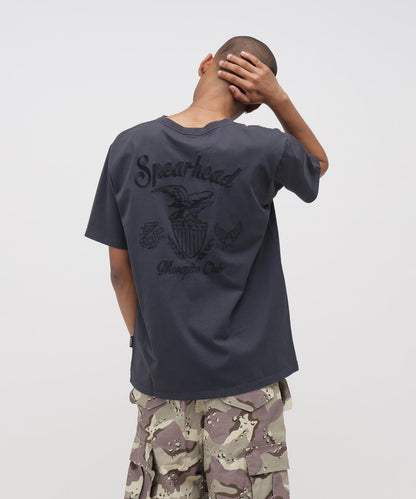 SPEAR HEAD S/S T-SHIRT 短袖T恤 《&DEPOT限定》