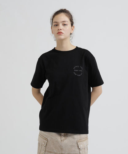 《WOMAN》 VARSITY LOGO S/S 字母徽標短袖T恤